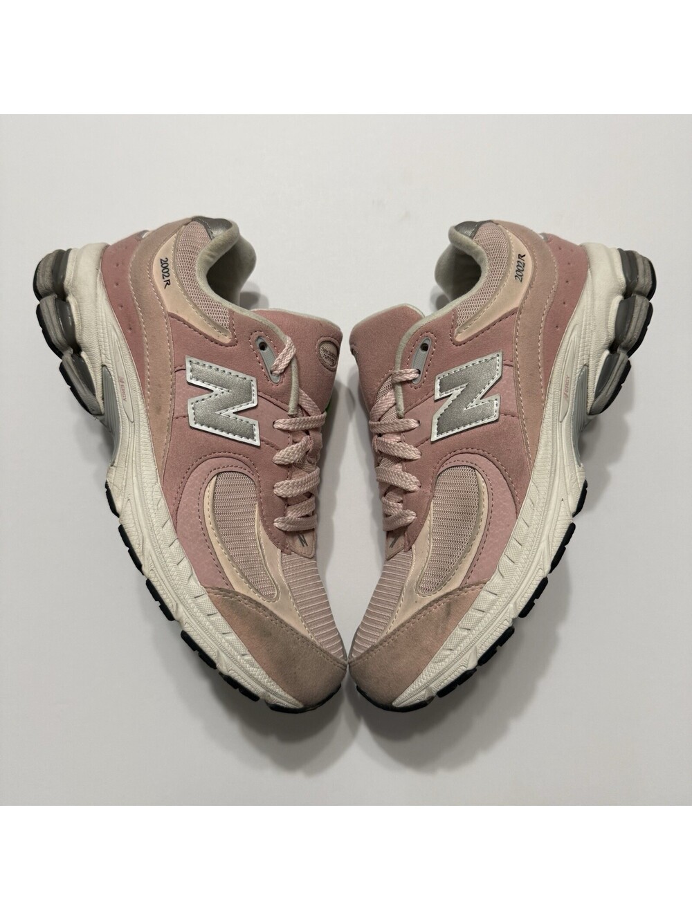 New Balance 2002R Orb Pink Suede Mesh Running Shoes GC2002SK Size 7Y / 8.5 Women